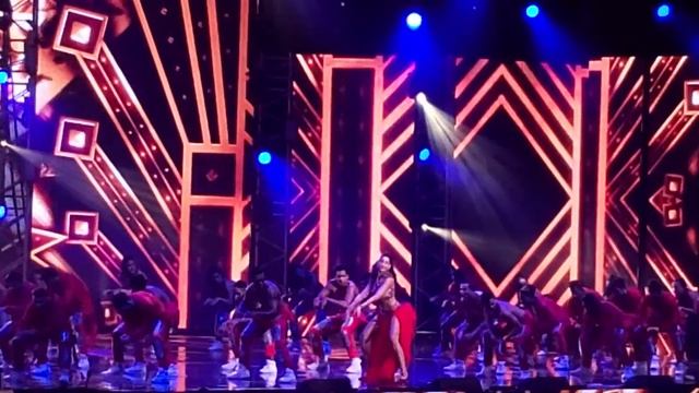 MUST WATCH! IIFA Awards 2022 | Nora Fatehi Live Performance | Yas Island | Abu Dhabi | June 4 2022 смотреть онлайн