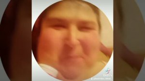 Юля Хризантема - Сашка пукнул...