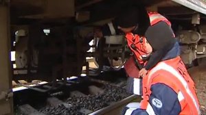 Есть такая профессия. Осмотрщик ремонтник вагонов