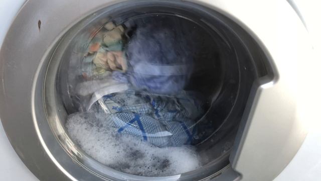 Стирка постели и полотенец/Samsung WF7305S7V/Сильно-загрязненные 60*,1000 об/мин смотреть онлайн