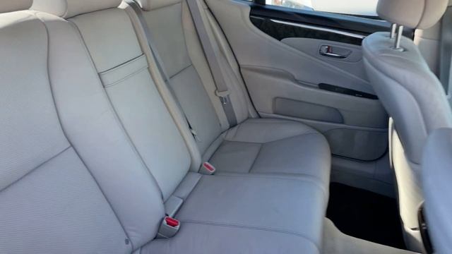 2010 LEXUS LS 460 Sedan смотреть онлайн