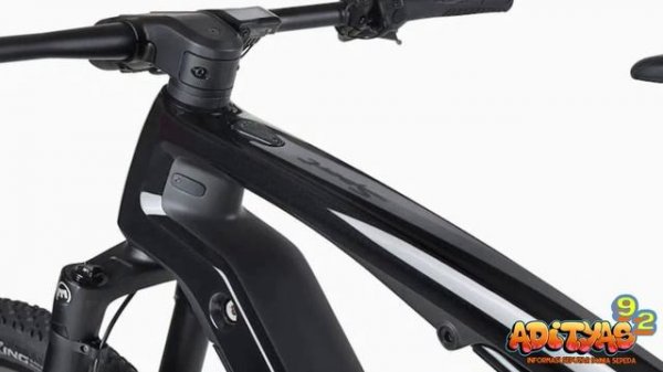 porsche presents new ebike | cross performance and performance exc