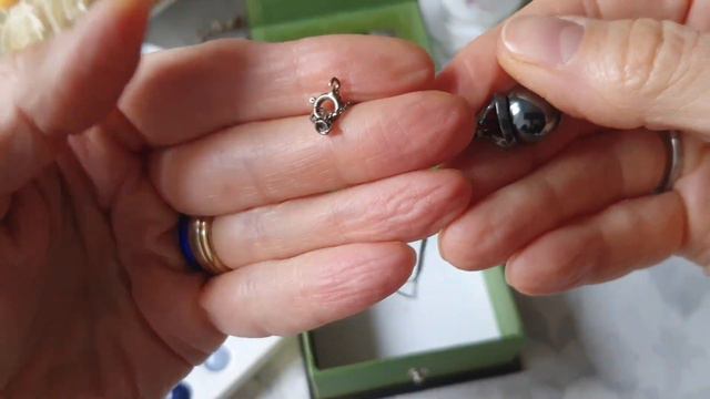 Редкие находки в секондах Рима. Брошки и не брошки. смотреть онлайн