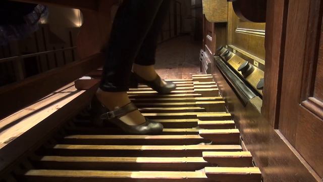 J.S.バッハ：トッカータとフーガ ニ短調 BWV565（J.S.Bach: Toccata and Fugue in D minor, BWV565） / 石丸由佳（Yuka Ishimaru） смотреть онлайн