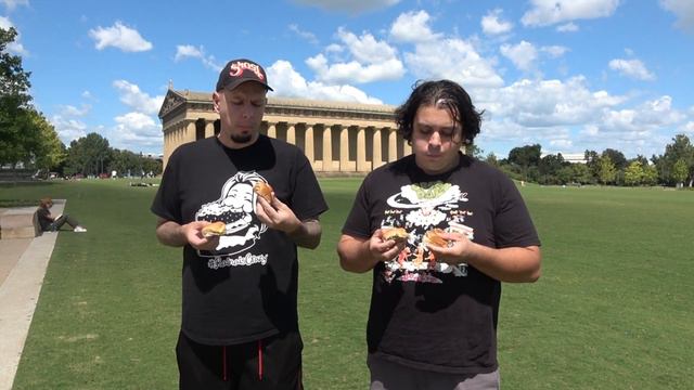 Krystal vs White Castle Face Off In Tennessee - WRECKLESS EATING смотреть онлайн