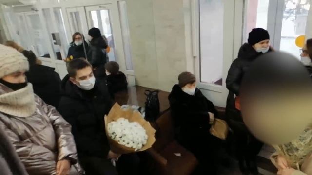 Первый день весны Чуть не замёрзла в машине Роддом Нижневартовск переезд на юг смотреть онлайн
