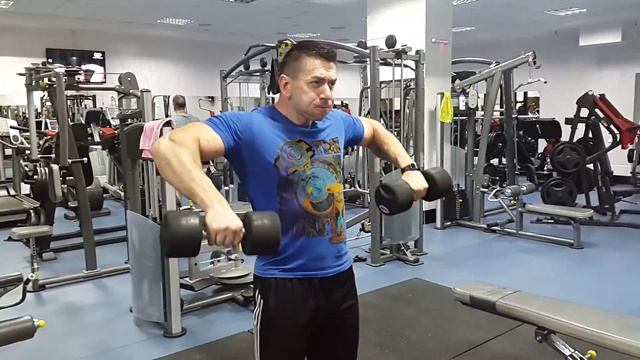Вертикальные подъёмы гантелей смотреть онлайн