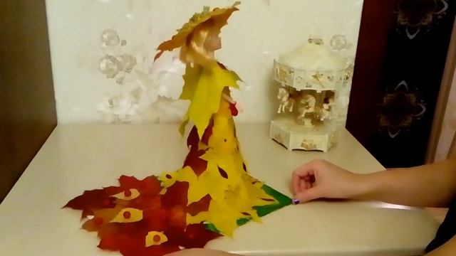 Платье из осенних листьев для куклы.Леди золотая осень. смотреть онлайн