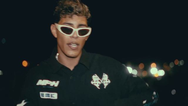 Arom Max - Mucho Tiempo (Video Oficial) смотреть онлайн