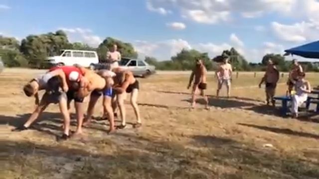 Игра "Слон" и гимнаст 80 уровня))) смотреть онлайн