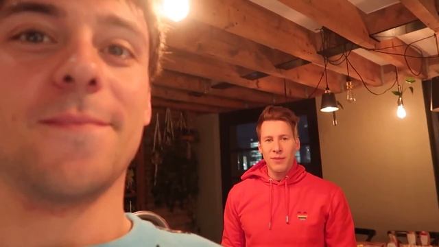 FLIPPIN' DELICIOUS PANCAKES! I Tom Daley смотреть онлайн