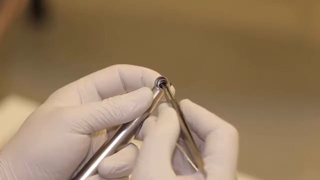Замена роторной группы на турбинном наконечнике в условиях клиники смотреть онлайн