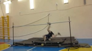Прыжок в высоту способом "перекидной"