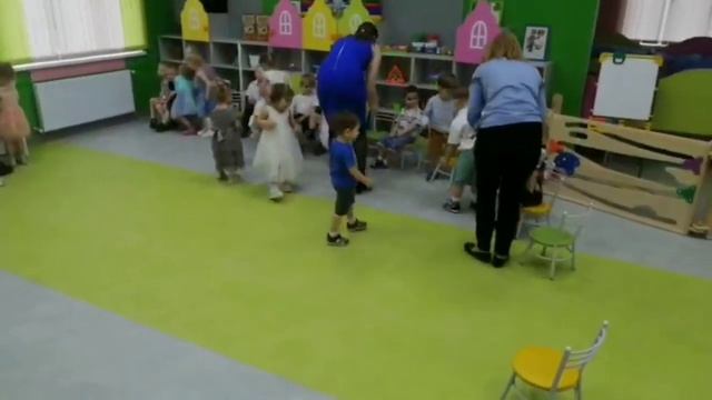 Праздник посвящённый 8 марта "Вот какие мы большие!" смотреть онлайн