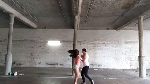 Bachata Sensual Cyrus + Trish смотреть онлайн