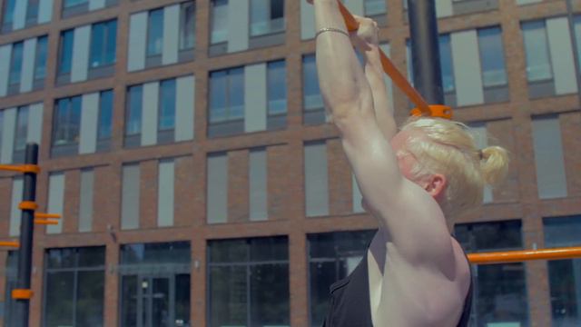 "Метроном" в висе на турнике. Уровень - Продвинутый смотреть онлайн