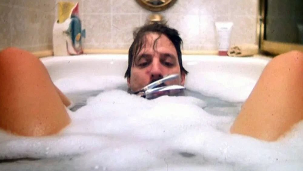 Как снимали сцену в ванной в первом "Кошмаре на улице Вязов" смотреть онлайн