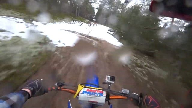 покатушка в лесу на мотоцикле yamaha yz450f смотреть онлайн