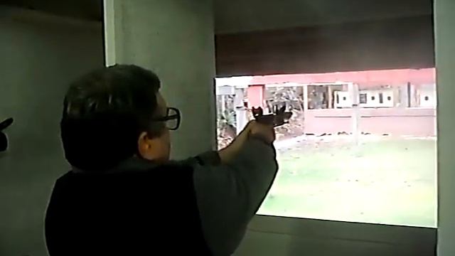 Flintlock Кремнёвый,двухствольный пистолет. смотреть онлайн