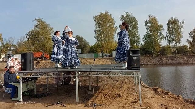 Хореографический ансамбль "Барыня" - "Секиринская" смотреть онлайн