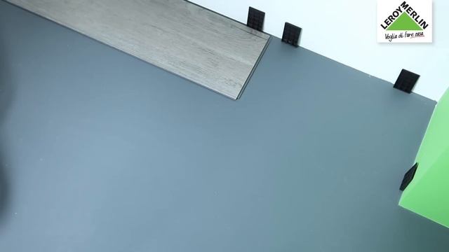 Tutorial: come posare piastrelle e lame in PVC a incastro | Leroy Merlin смотреть онлайн