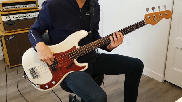 Lakland Skyline 44-64 VS Fender P bass 1964 смотреть онлайн