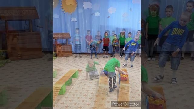 Спортивная эстафета "Строим мост" в старшей группе №6 смотреть онлайн