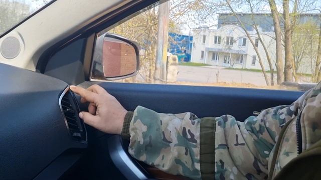 Краткий обзор поиска скрипа в районе воздуховода. Lada XRAY Cross. По просьбе подписчиков. смотреть онлайн