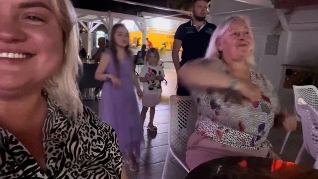 Чудим на отдыхе. Распаковка купленного в Белек . смотреть онлайн