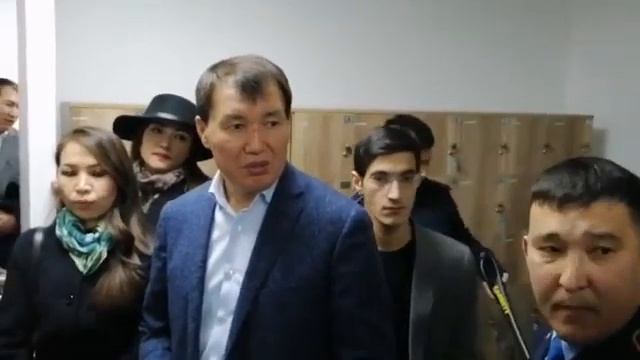 Посещение А. Шпекбаева фронт-офиса учреждения ЛА-155/18 смотреть онлайн