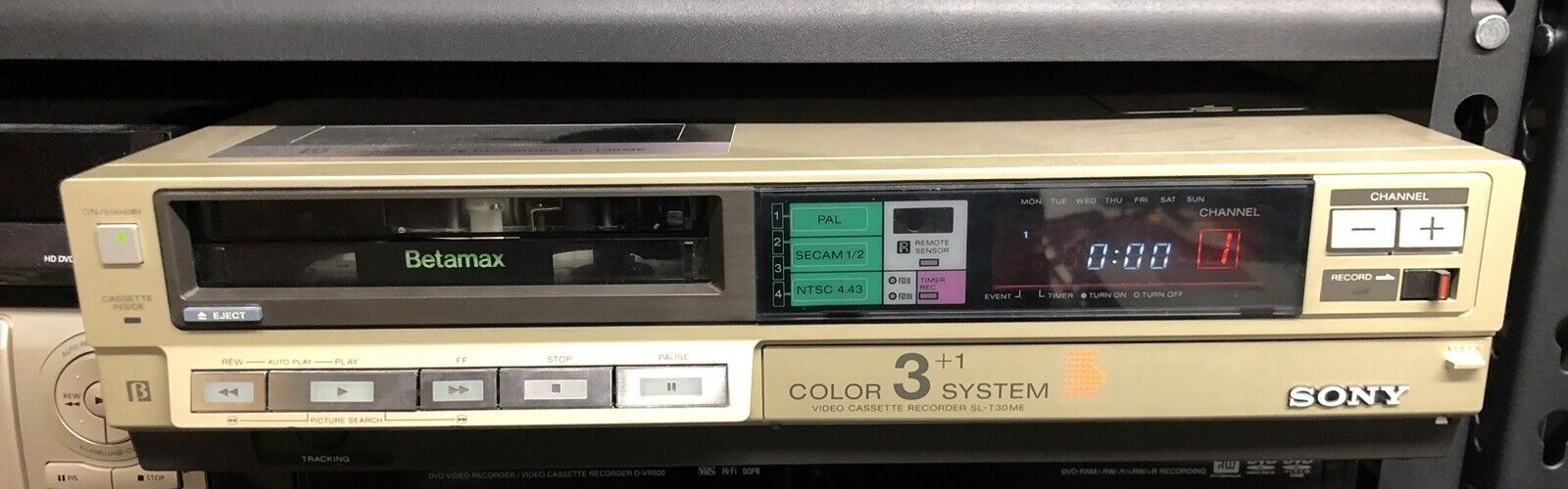 Видеорегистратор Sony SLT 30 ME  Betamax Мультинормативный  PAL, SECAM и NTSC-Япония-1982-год