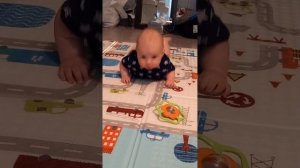 ребенок садится в 5 месяцев, присаживание мальчика, упражнения на присаживание ребёнка