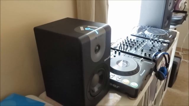 Alesis M1 Active 620 Speaker Fault. смотреть онлайн