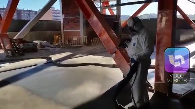 Reactor 2 H-xp3 GRACO ratio 100/70 aplicando Masterseal M800 смотреть онлайн