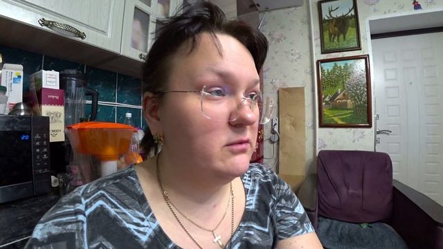 Молочный суп. Купили билеты на Дельфин-шоу. Новые варежки. Стирали и гладили бельё. смотреть онлайн