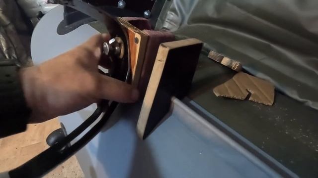 Отличный держатель спиннинга на ликтрос! Переделка из обычного. Мощный фонарь смотреть онлайн