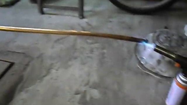 Подогрев бака горячей воды в бане гибкой тепловой трубкой. смотреть онлайн