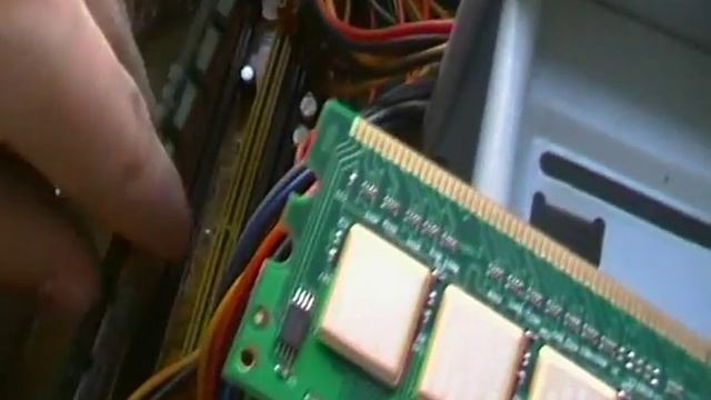 Как заменить оперативную память (ОЗУ) на компьютере смотреть онлайн