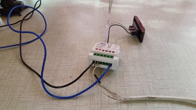 Finery 4 Node WiFi Smart Switch смотреть онлайн