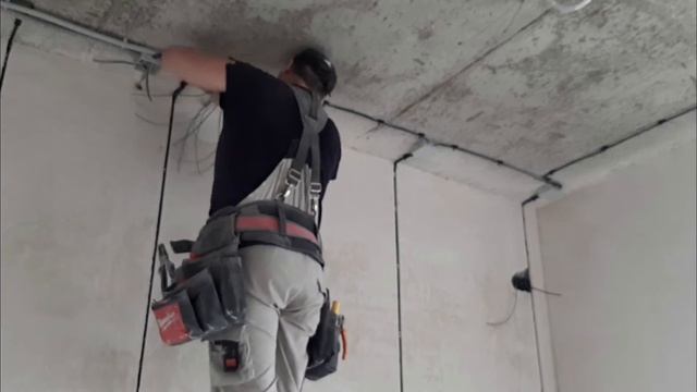 Электромонтаж после застройщика. Добавил 50 точек в однокомнатной квартире. смотреть онлайн
