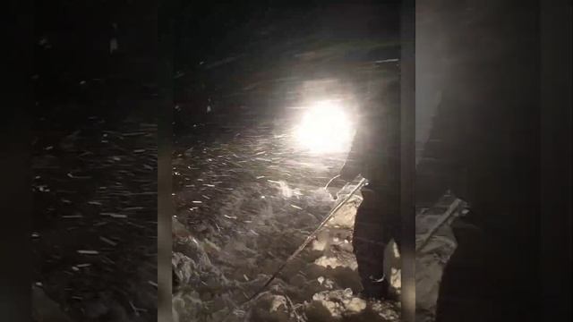 Спасение из снежного плена в условиях нулевой видимости! ВКО Риддер смотреть онлайн