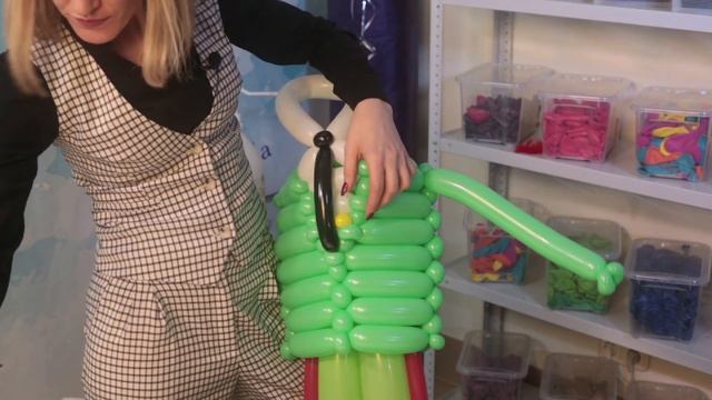 Военный (Пограничник) из шаров смотреть онлайн