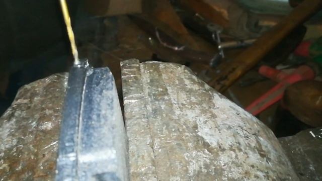 Замена передних тормозных колодок в Джили Атлас с доработками