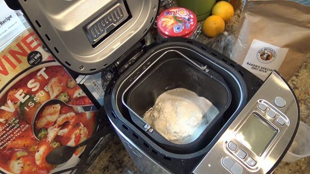 Wolfgang Puck 2 Pound 14-Function Bread Maker Review: Basic White Bread Tutorial! Step by Step! смотреть онлайн