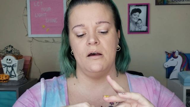 TRYING NEW MAKEUP(NEW TO ME)