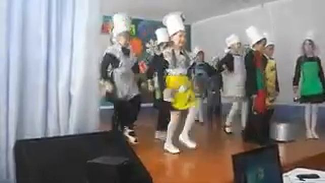 Танец-песня ,,варись кашка,, смотреть онлайн