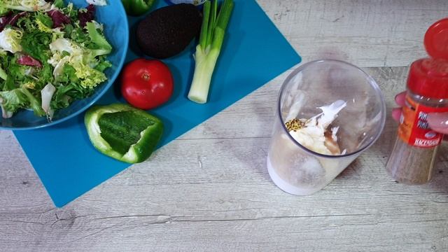 КЕФИР + ГОРЧИЦА и САХАР// Я готовлю его ТАК просто, но так вкусно//Лучший РЕЦЕПТ СОУСА ДЛЯ САЛАТА// смотреть онлайн