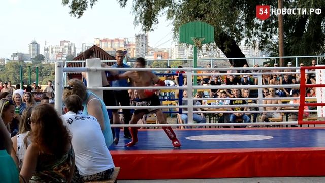 Турнир по тайскому боксу прошел в Новосибирске смотреть онлайн
