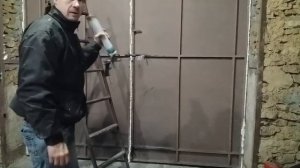 Уплотнения щелей на гаражных воротах