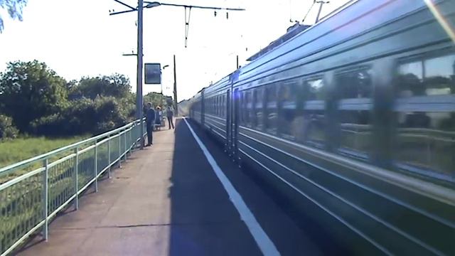 Электропоезд ЭР2Т-7147 платформа Малые Вязёмы смотреть онлайн